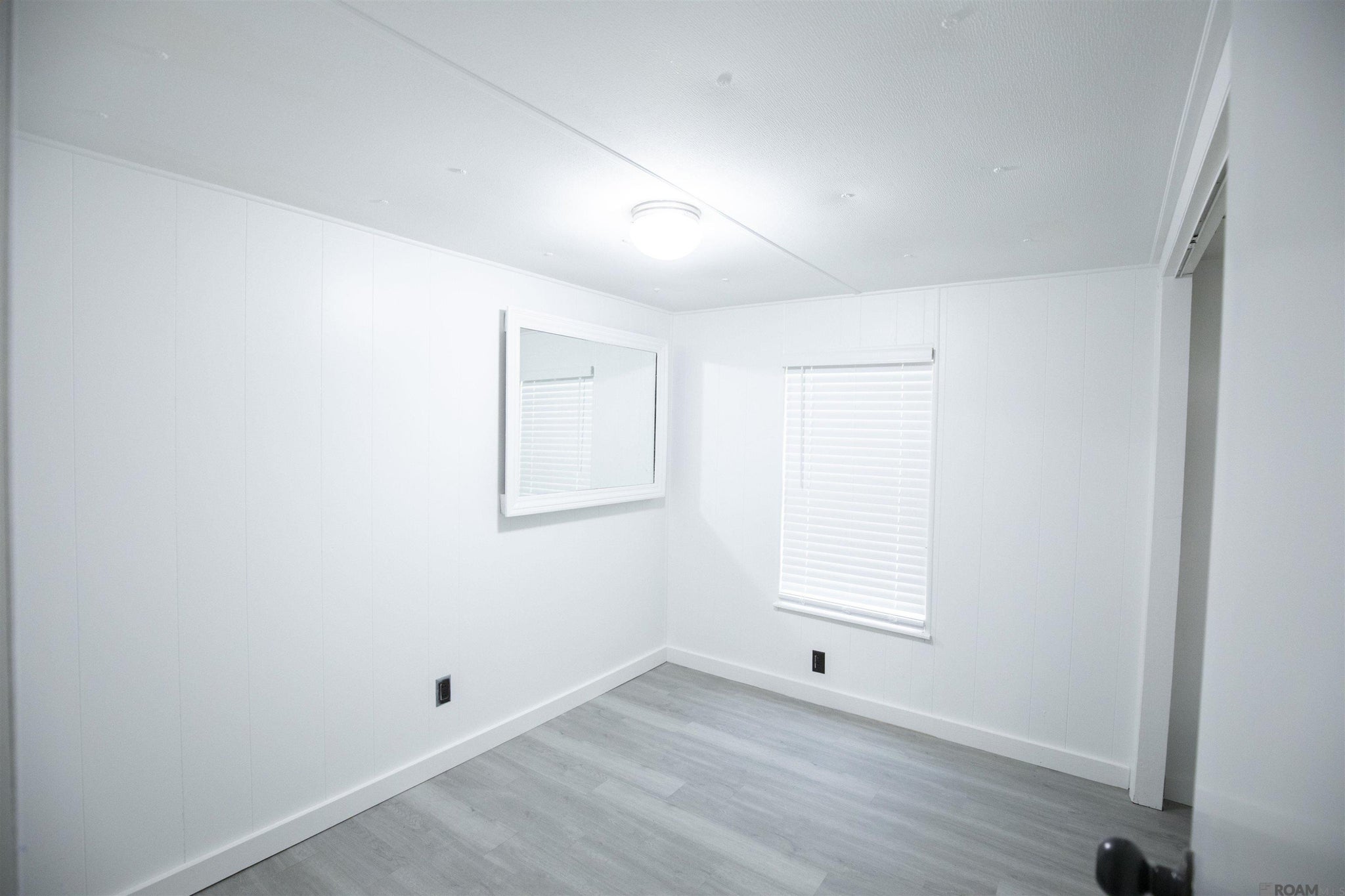 Image of 15179 W BEAVER DR