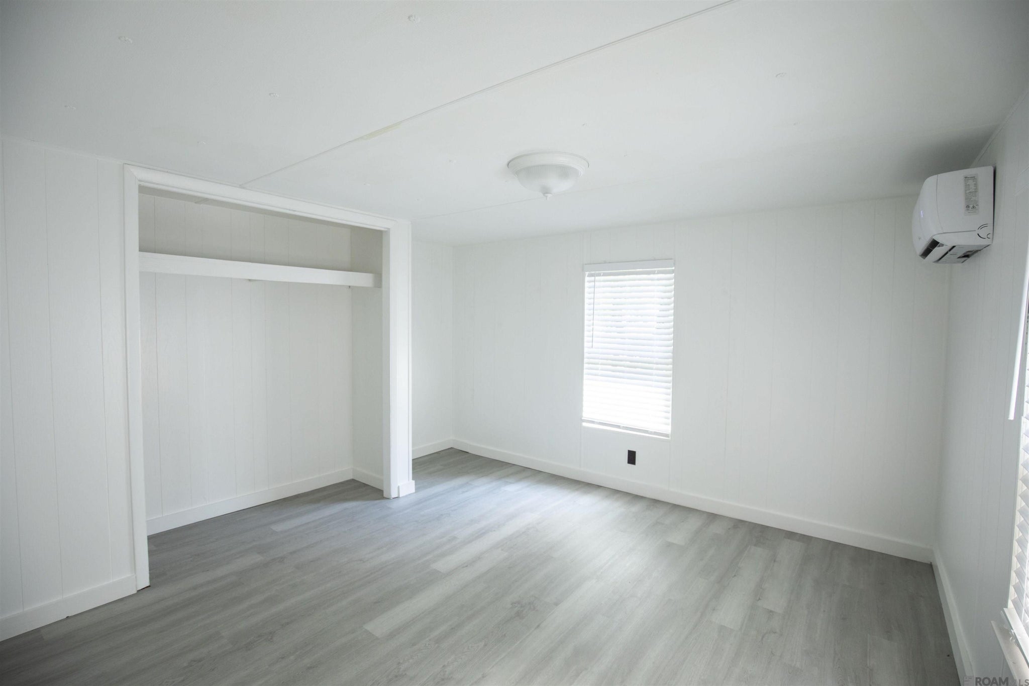 Image of 15179 W BEAVER DR